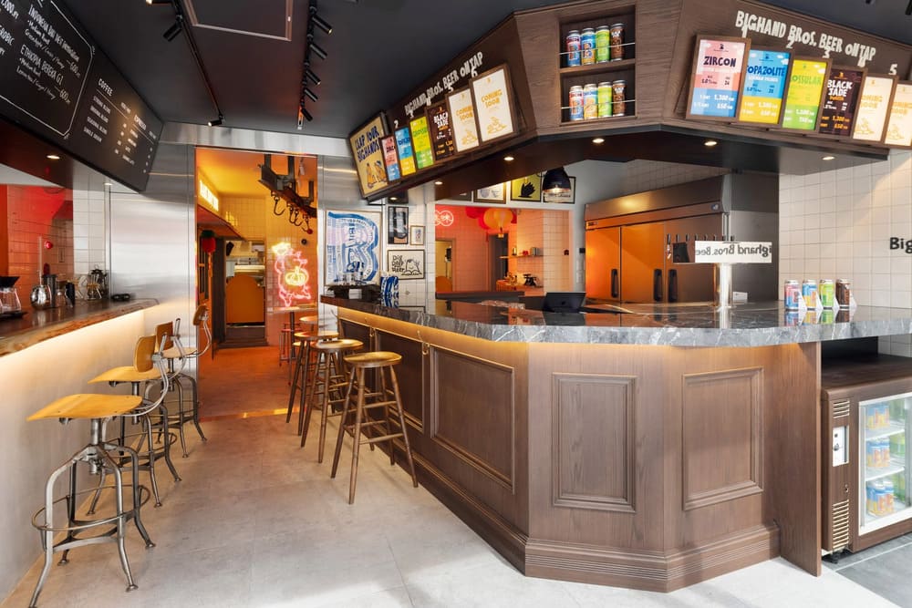 Bighand Bros. Beer TERAMACHI（ビッグハンドブロスビアテラマチ）の写真 1